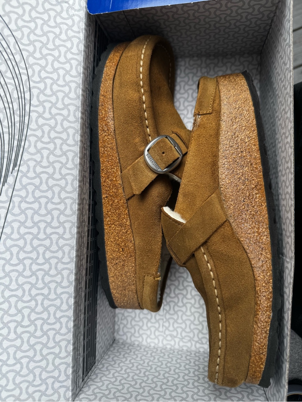 Birkenstock Buckley Women's Tan Suede Shearling-Lined Mules - Picture 11 of 11